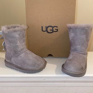 Ugg toddler 9c